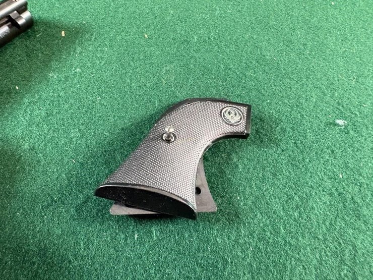 ruger-new-mdl.-blackhawk-45colt-revolver-image-12