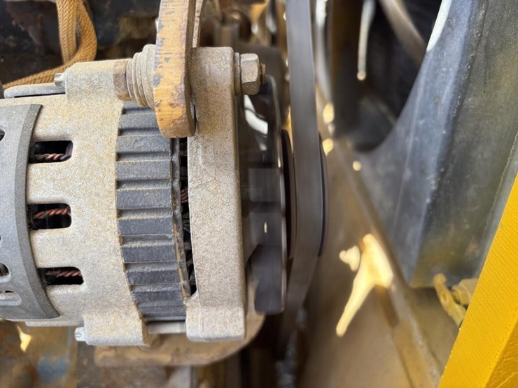 caterpillar-v80e-image-31