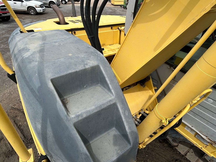 2003-kobelco-sk135sr-lc-image-23