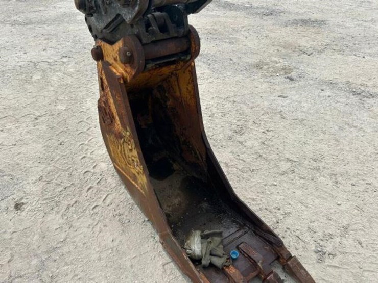 2014-deere-85g-image-58