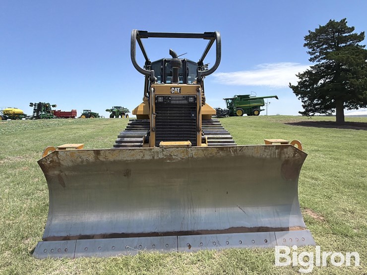 2019-caterpillar-d6n-image-2