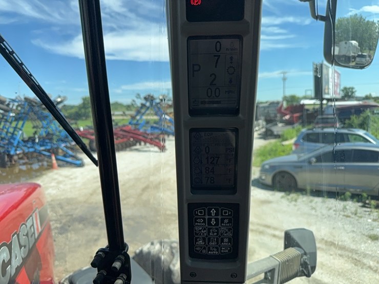 2011-case-ih-magnum-290-image-44