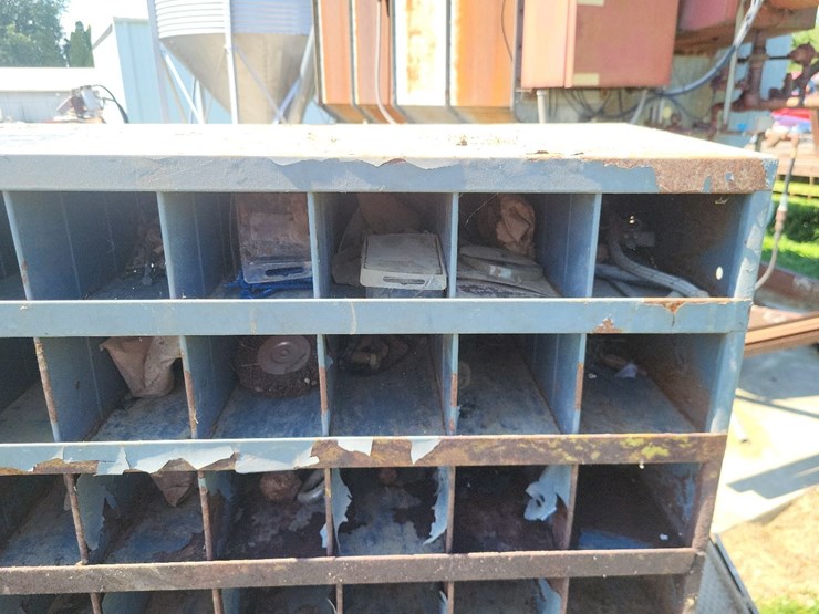 portable-tool-box-and-bolt-bins-w/contents-image-16