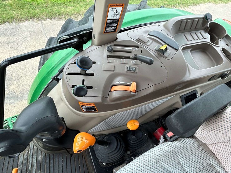 2019-john-deere-6120e-image-46