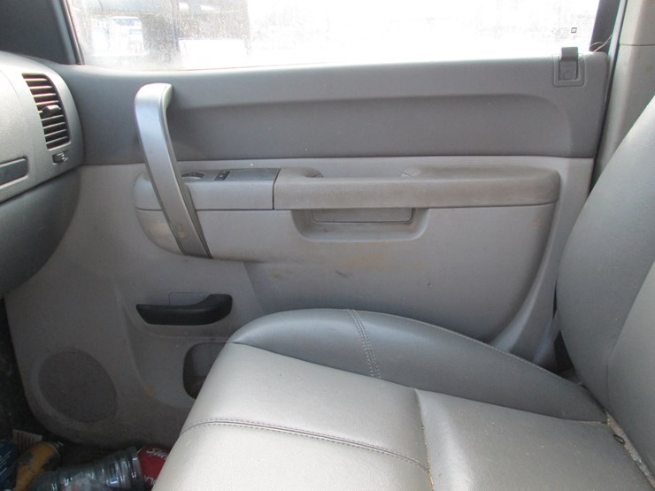 2013-gmc-2500hd-image-34