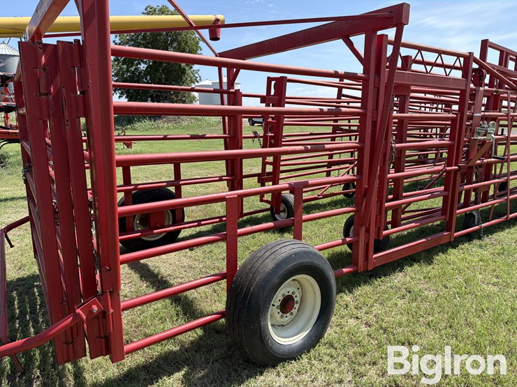 2020-diamond-w-portable-folding-corral-image-14