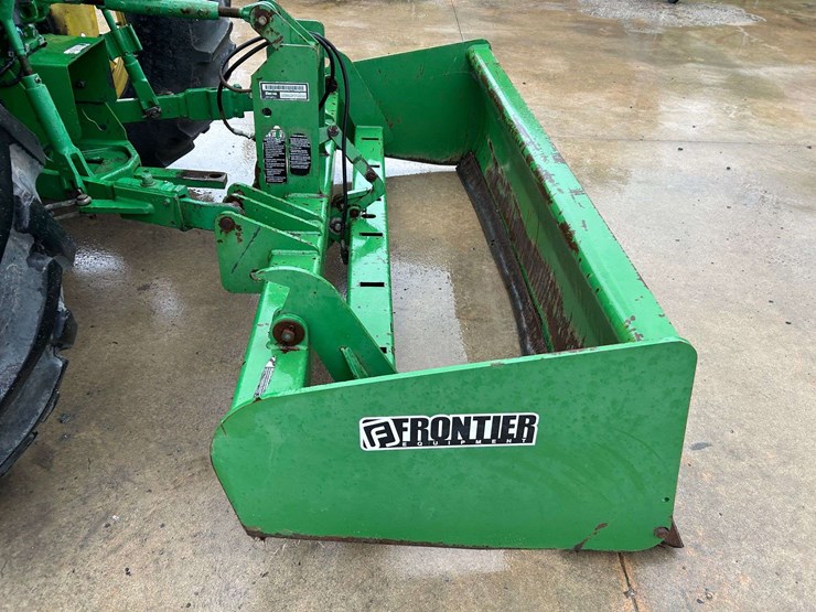 2012-john-deere-5101e-image-52