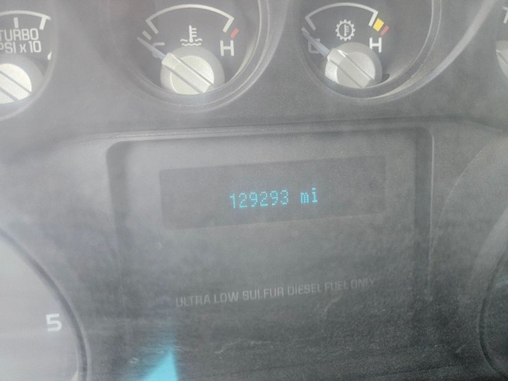 2013-ford-f350-image-27