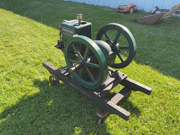 mccormick-deering-1-1/2-hp-engine-image-4