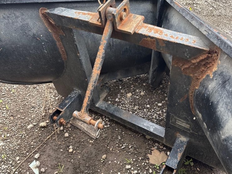 polaris-skidloader-4ft-v-plow-image-3