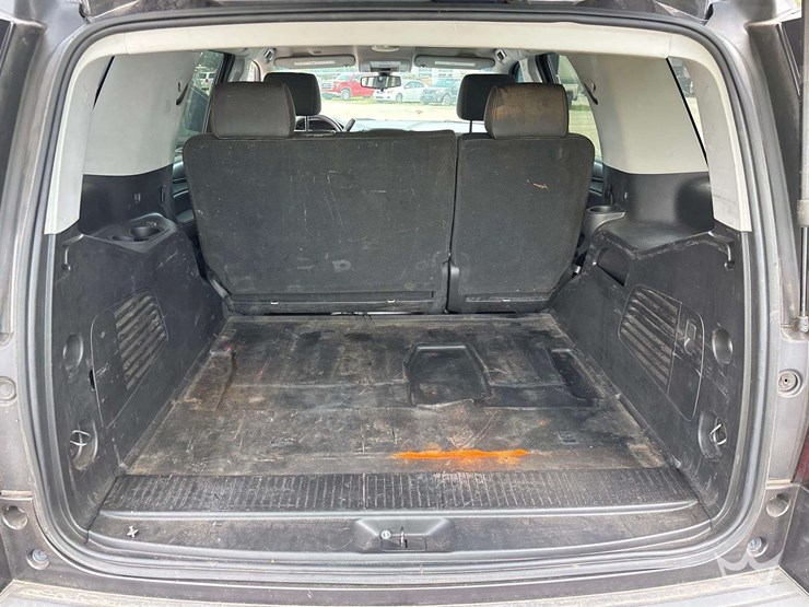 2018-chevrolet-tahoe-image-23