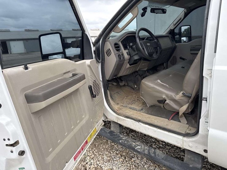 2007-ford-f250-xl-image-8