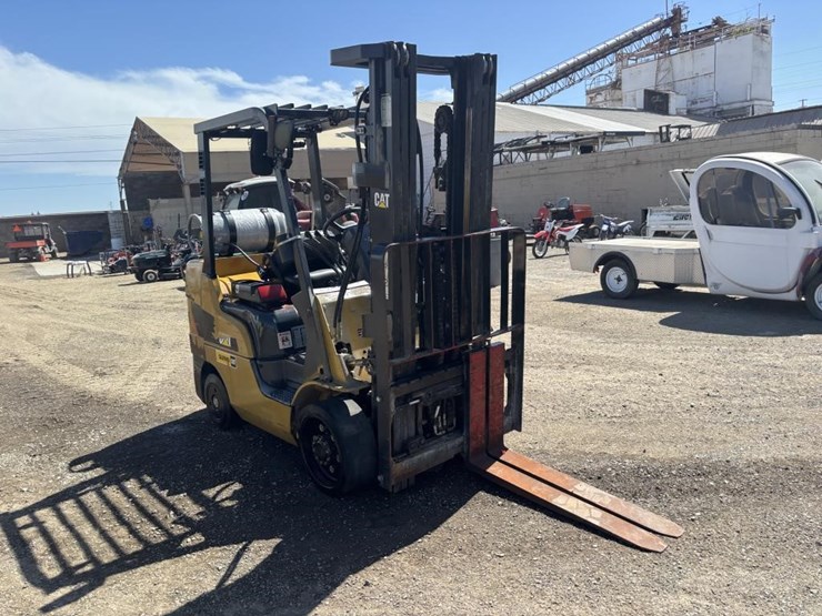 2016-caterpillar-2c6000-image-2