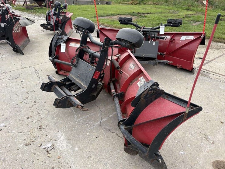 boss-8ft2in-power-v-snow-plow-w/-12in-extensions-image-4