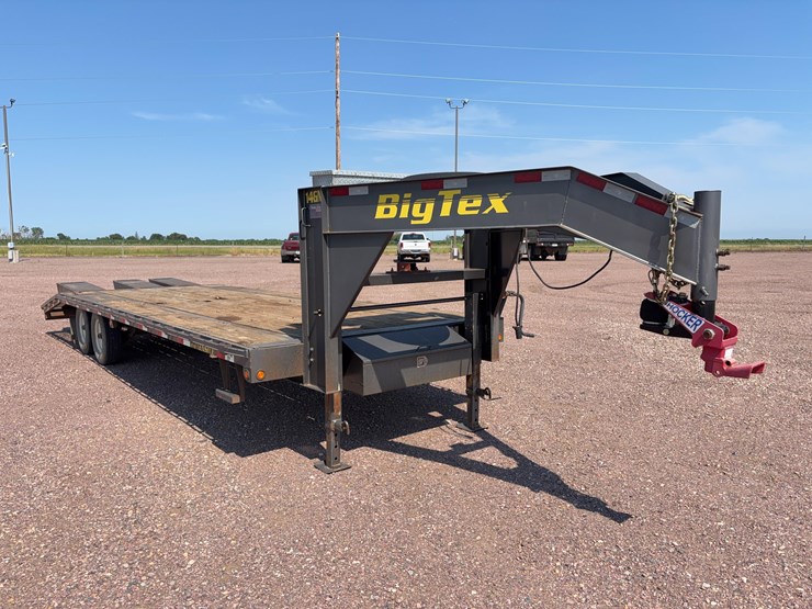 2013-big-tex-gooseneck-trailer-image-3