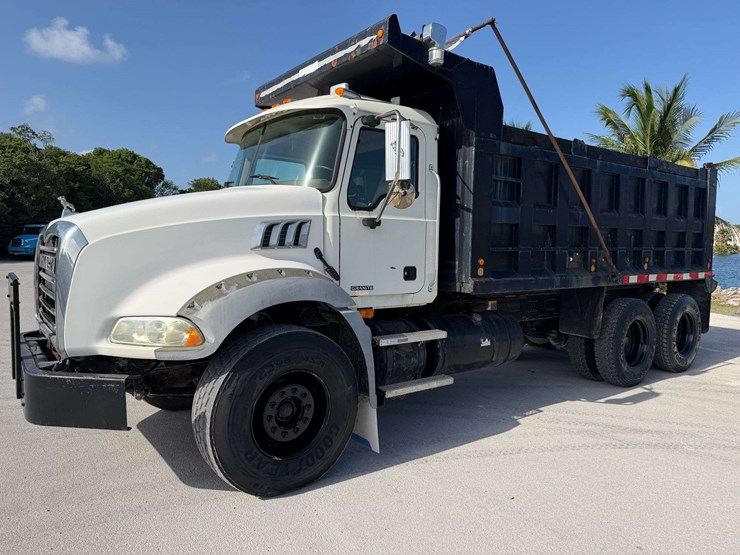 2006-mack-granite-ct713-image-2