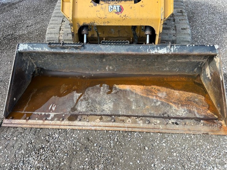 2022-caterpillar-279d3-image-10