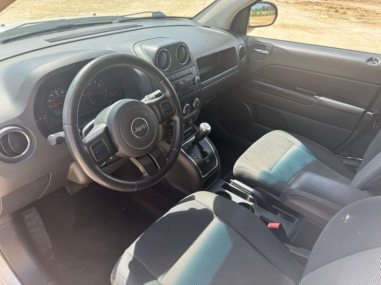 2013-jeep-compass-image-11