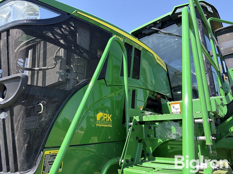 2024-john-deere-412r-image-11