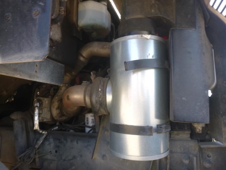 2012-freightliner-mt55-image-16