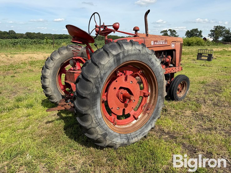 1950-farmall-m-2wd-tractor-image-5