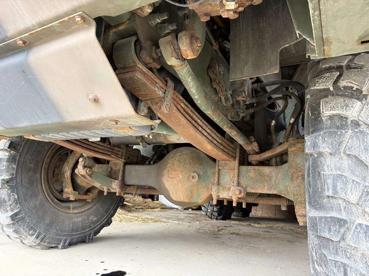 2002-stevenson-6x6-military-truck-image-5