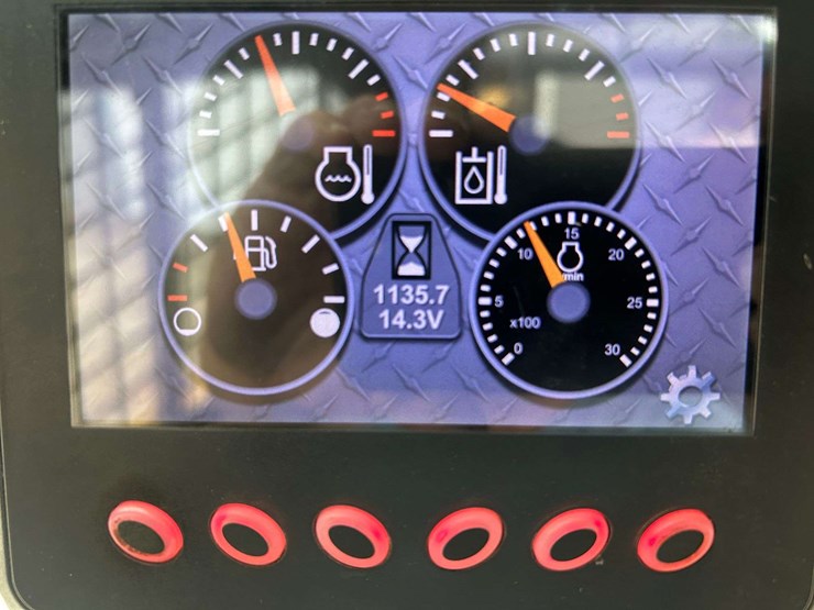 2015-caterpillar-259d-image-34