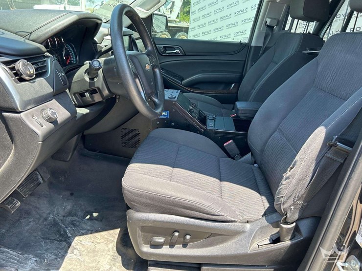 2020-chevrolet-tahoe-image-12