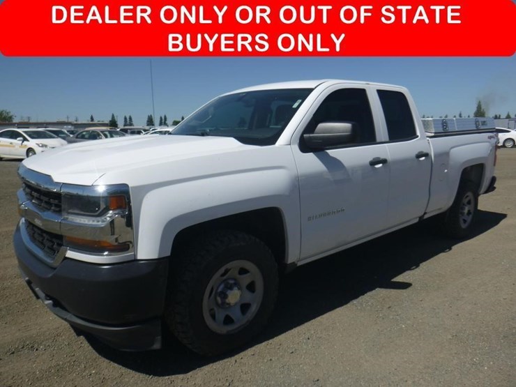 2018-chevrolet-1500-image-1