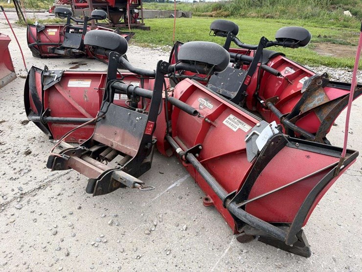 boss-8ft-2in-power-v-snow-plow-w/-12in-extensions-image-3