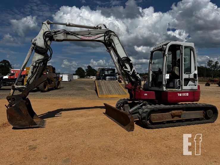 takeuchi-tb180fr-image-1