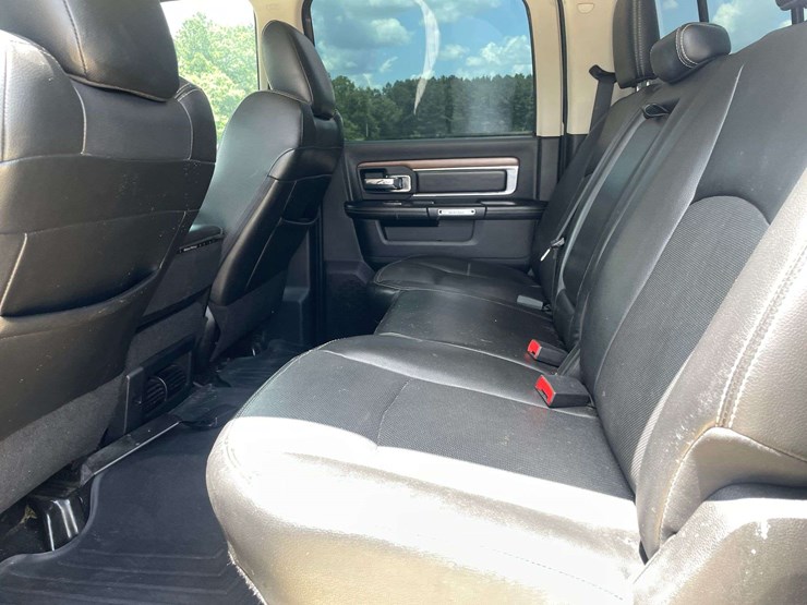 2014-dodge-ram-2500-image-14