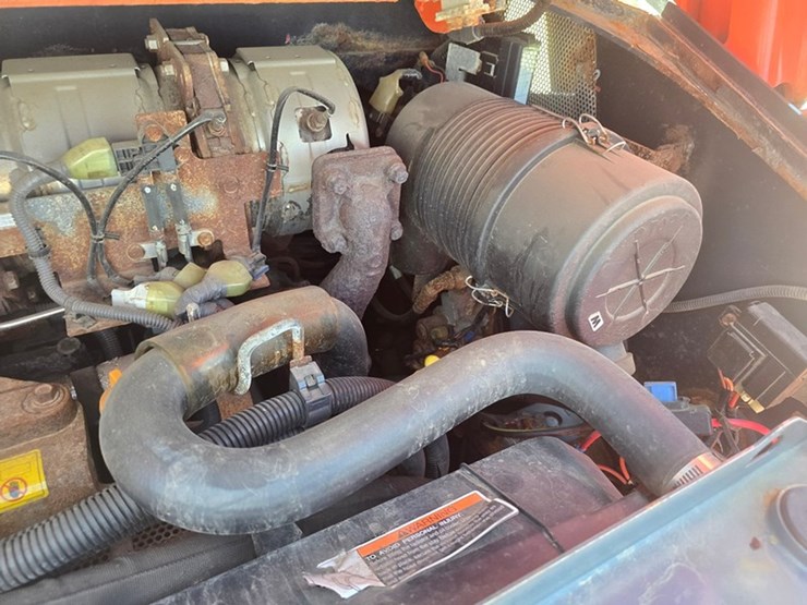 kubota-svl65-2-image-8
