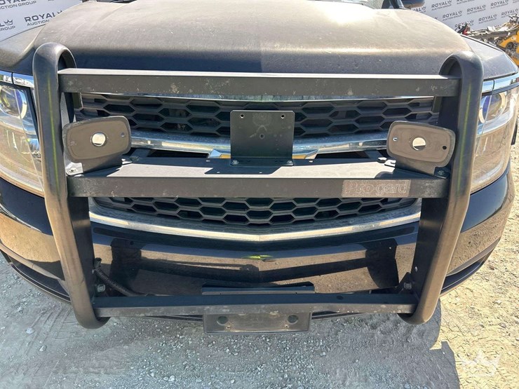 2016-chevrolet-tahoe-image-19