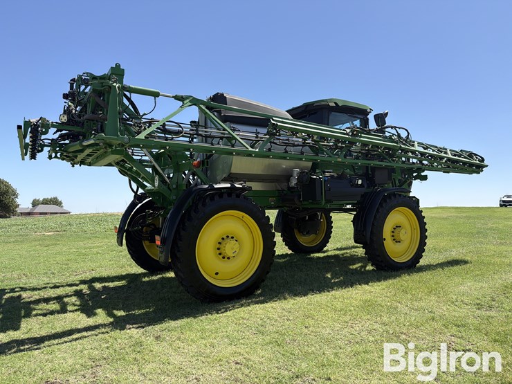 2024-john-deere-412r-image-5