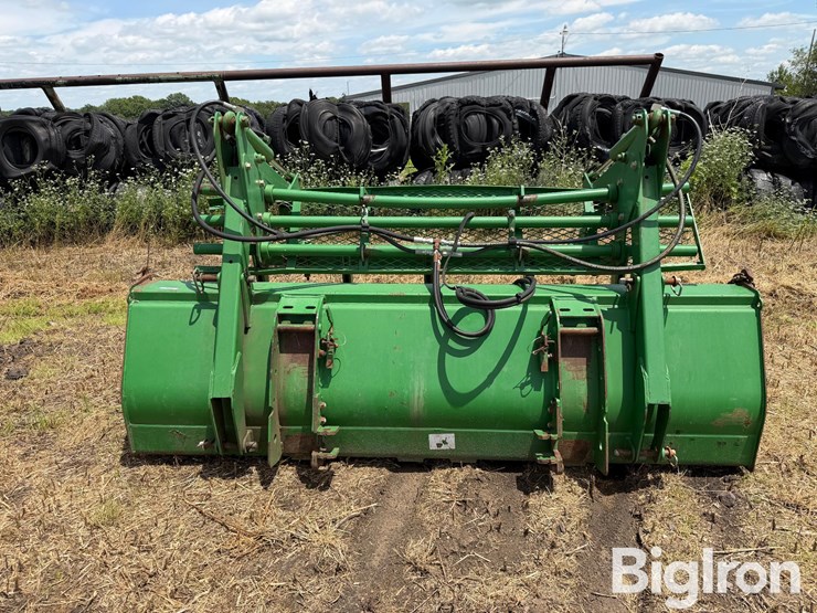 john-deere-8-image-6