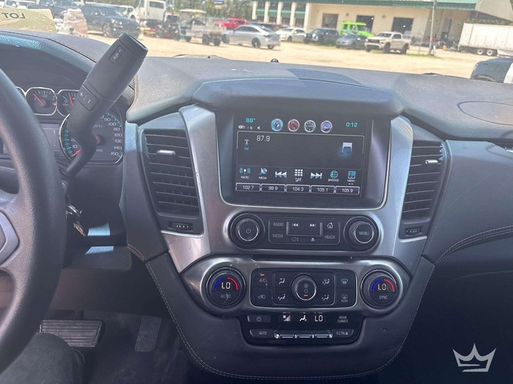 2019-chevrolet-tahoe-image-15