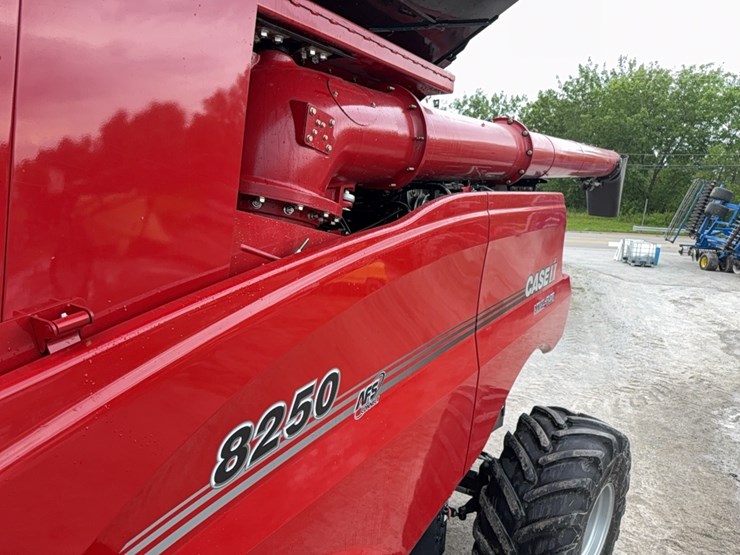 2022-case-ih-8250-image-59