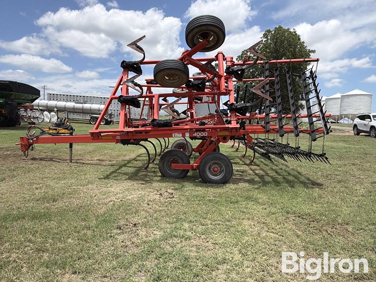 2018-kuhn-4000-25w-25’-field-cultivator-image-8