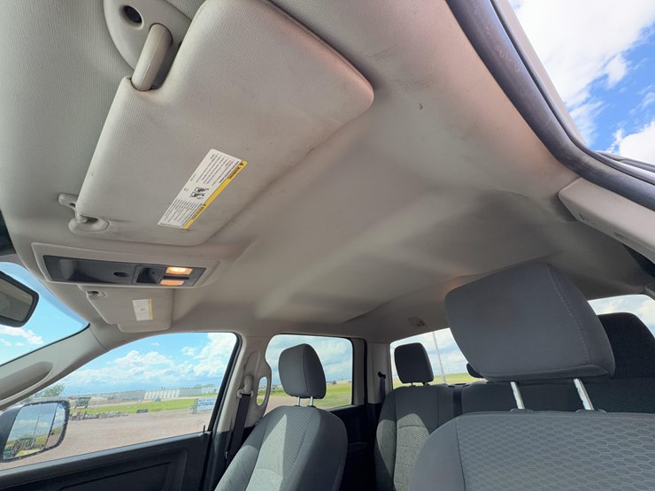 2016-dodge-2500-image-23