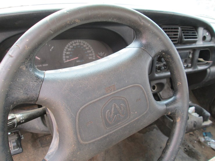 1999-dodge-2500-image-30