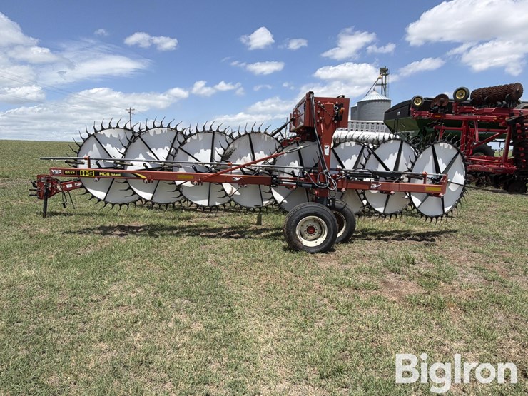 2020-h&s-hd8117-17-wheel-hay-rake-image-8