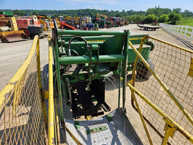 john-deere-346-image-24