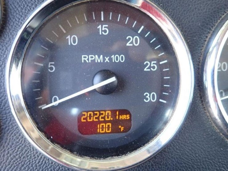 2013-peterbilt-367-image-15