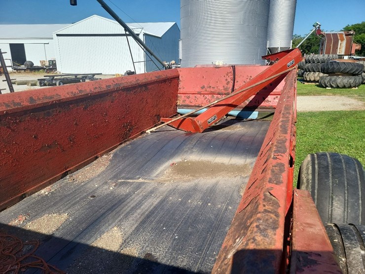 new-holland-195-image-26
