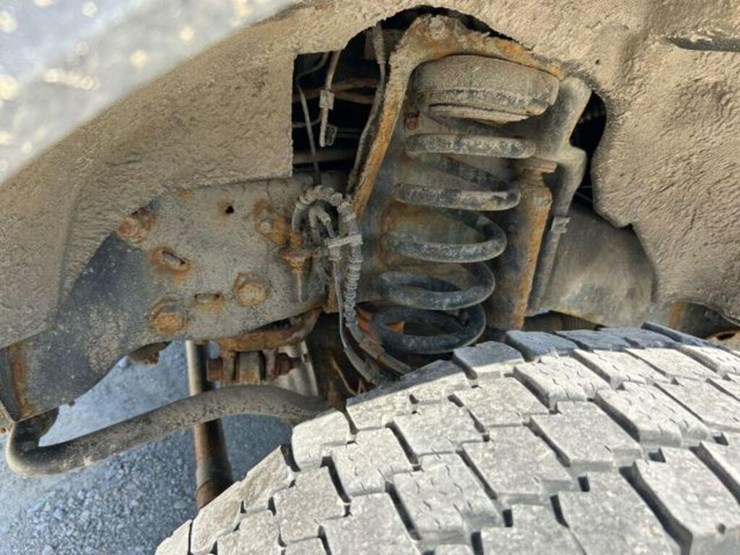 2016-ford-f550-xl-image-46