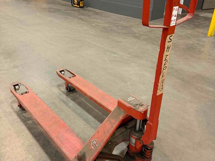 manual-pallet-jack-image-7