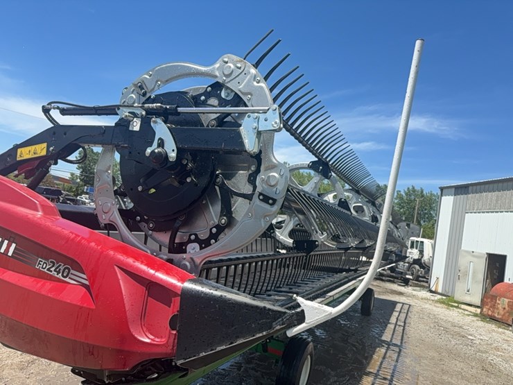 2023-case-ih--fd240-draper-head-image-7