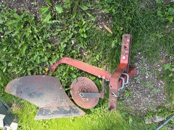 3pt-1-bottom-plow-image-2