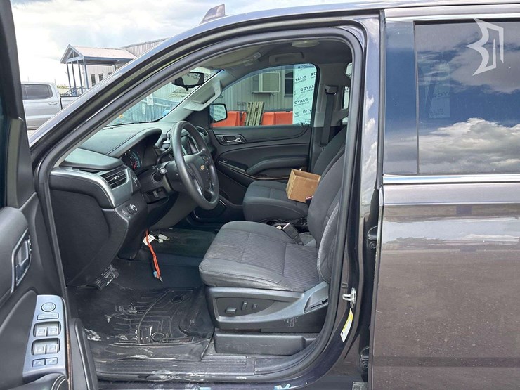2018-chevrolet-tahoe-image-31